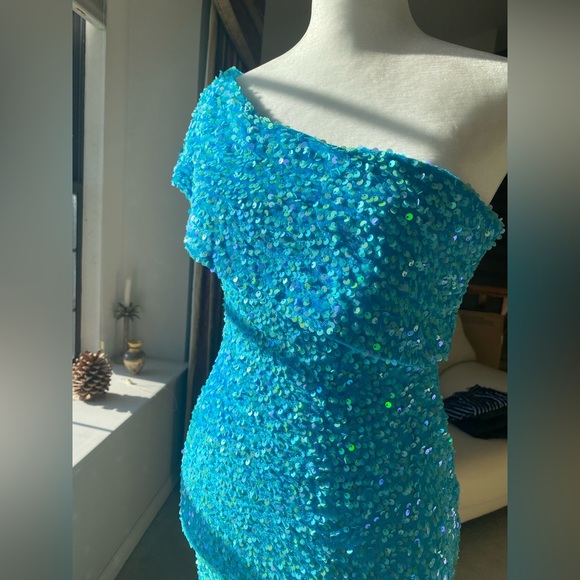 Size SX STRAPLESS MIDI DRESS NEW IN BLUE - Picture 8 of 15